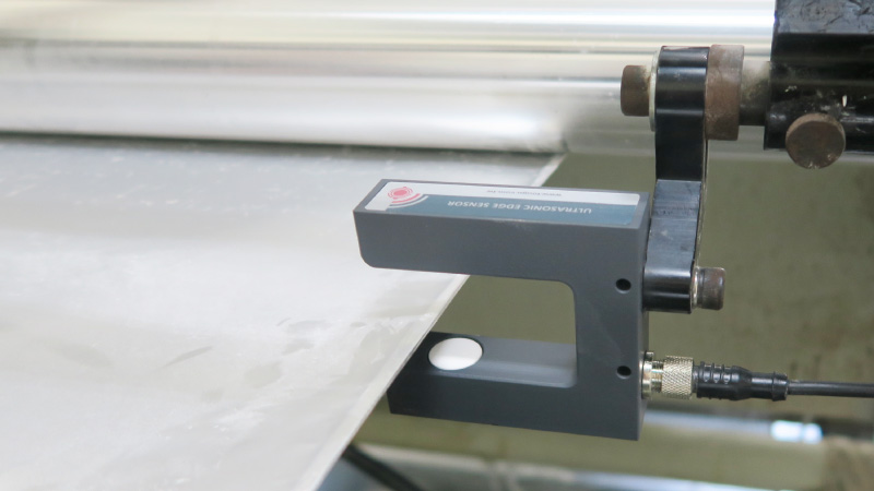 Ultrasonic Web Guiding Sensor Ultrasonic Web Guiding Sensor